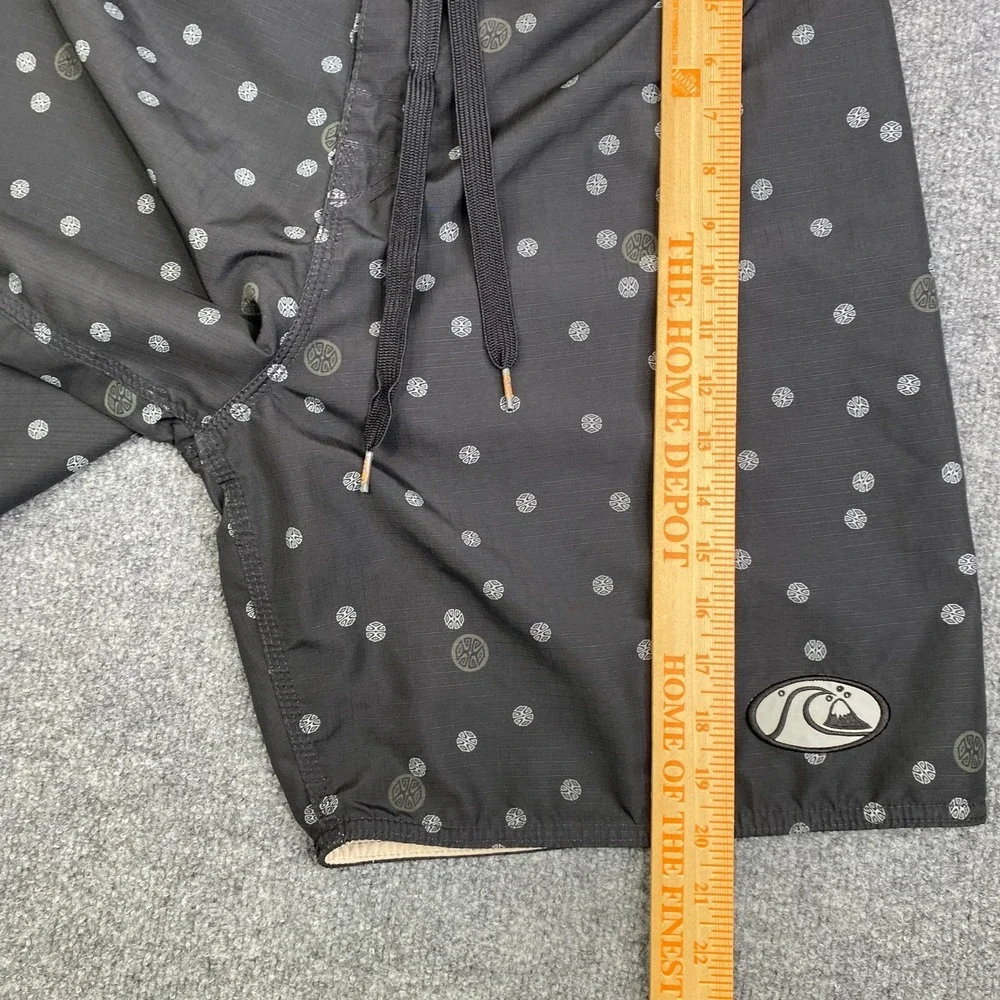 VTG Quiksilver Edition Mens Board Shorts 32 Charcoal Grey Ripstop AOP Print Surf